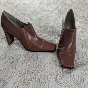Nine West Apple Cognac Heels